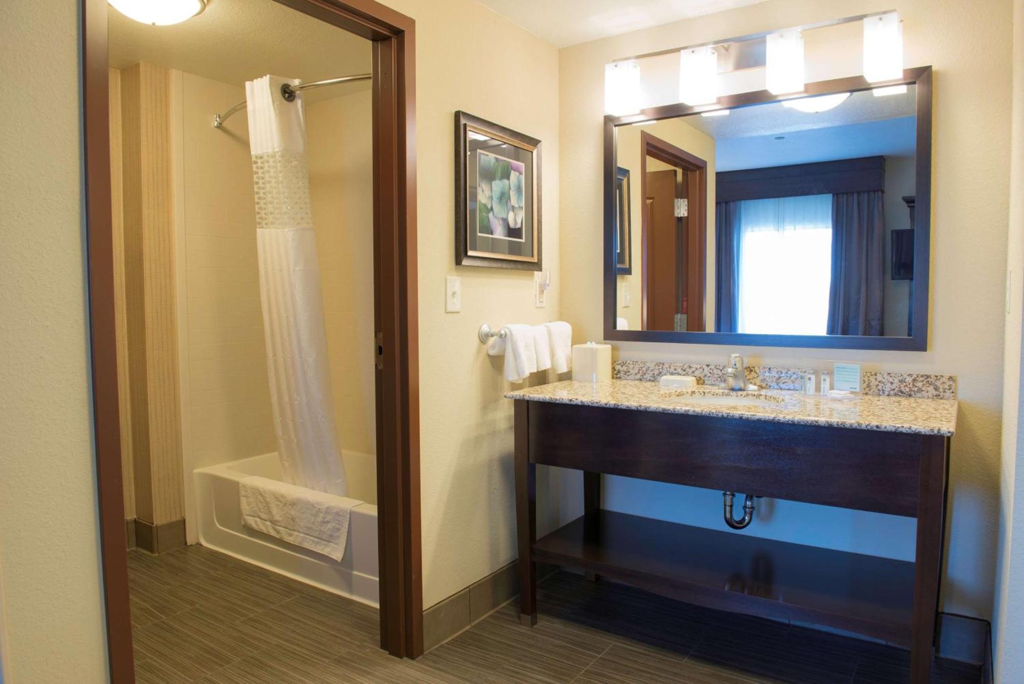 Hampton Inn & Suites Bismarck Northwest Exteriér fotografie