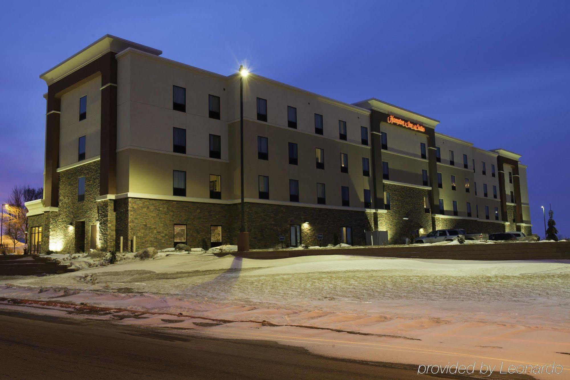Hampton Inn & Suites Bismarck Northwest Exteriér fotografie