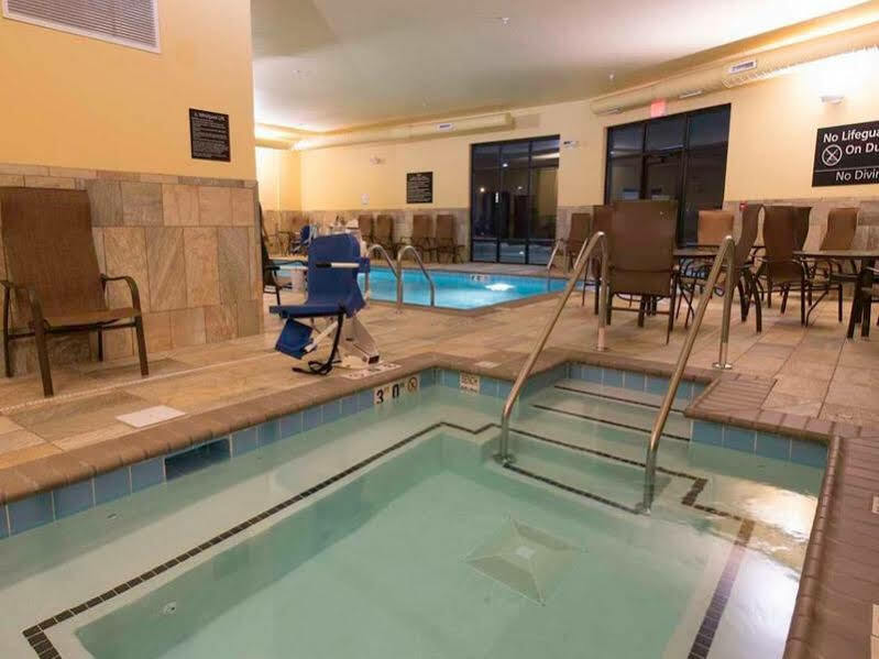 Hampton Inn & Suites Bismarck Northwest Exteriér fotografie